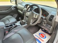 USED 2012 12 NISSAN NAVARA 2.5 DCI TEKNA 4X4 SHR DCB 188 BHP SAT NAV + LEATHER + R , CAMERA