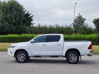 USED 2017 17 TOYOTA HI-LUX 2.4 INVINCIBLE 4WD D-4D DCB 148 BHP PRICE 16750+VAT 3350 TOTAL = 20100