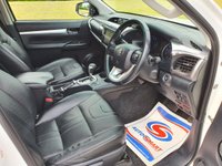 USED 2017 17 TOYOTA HI-LUX 2.4 INVINCIBLE 4WD D-4D DCB 148 BHP PRICE 16750+VAT 3350 TOTAL = 20100