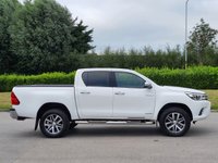 USED 2017 17 TOYOTA HI-LUX 2.4 INVINCIBLE 4WD D-4D DCB 148 BHP PRICE 16750+VAT 3350 TOTAL = 20100