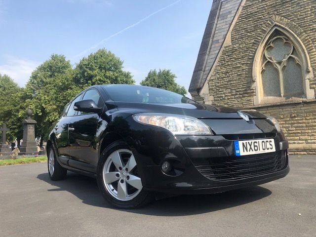 View our RENAULT MEGANE