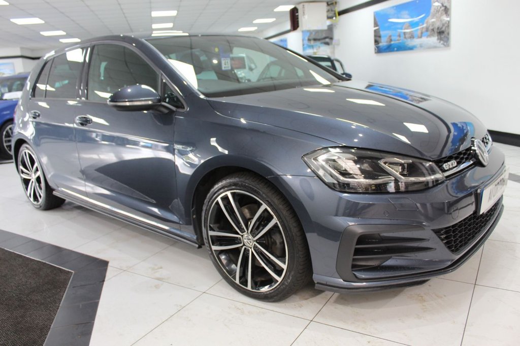 View our VOLKSWAGEN GOLF