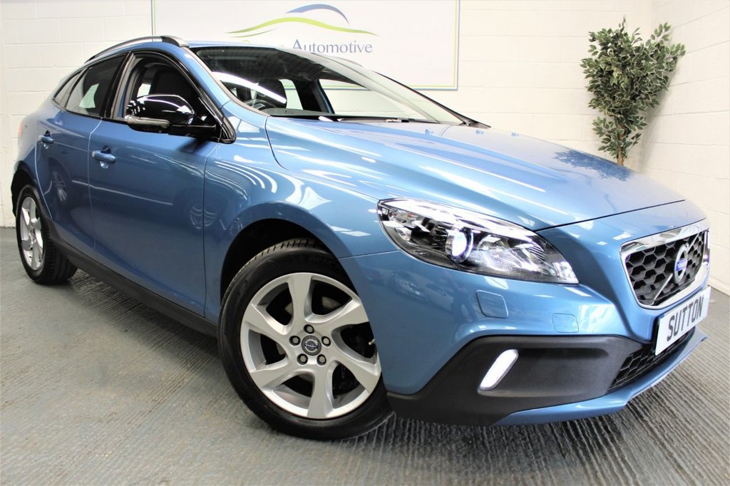 View our VOLVO V40