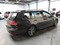 USED 2018 18 VOLKSWAGEN GOLF 1.5 SE NAVIGATION TSI EVO 5d 129 BHP 