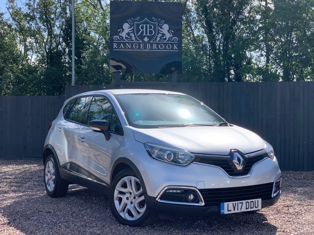 View our RENAULT CAPTUR
