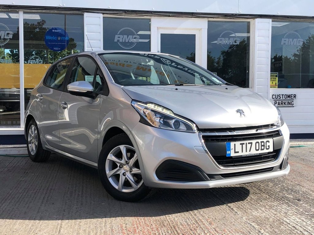 View our PEUGEOT 208