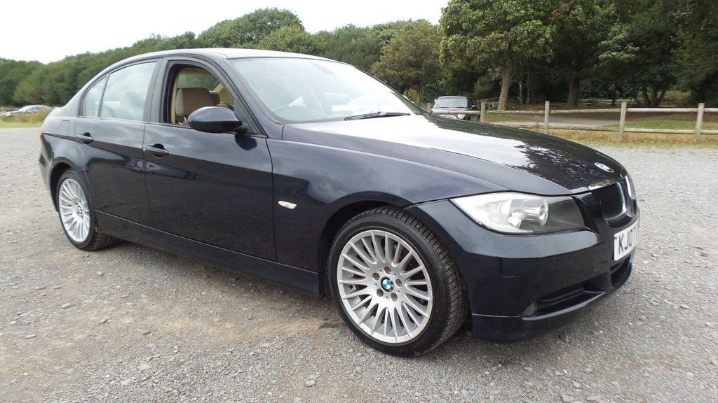 View our BMW 3 SERIES