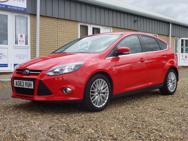 2014 63 Ford Focus 1.0 ZETEC 5d 124 BHP