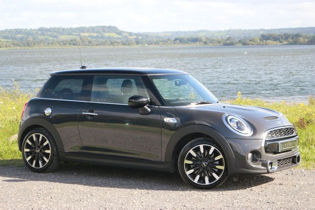 2020 20 MINI Hatch Cooper 2.0 COOPER S EXCLUSIVE 3d 190 BHP