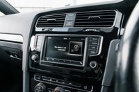 USED 2015 65 VOLKSWAGEN GOLF 2.0 R DSG 5d 298 BHP BLUETOOTH+AUTO LIGHTS+AUX+CD PLAYER