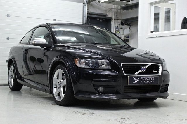 2026 09 Volvo C30 2.0 D R-DESIGN SPORT POWERSHIFT 2DR