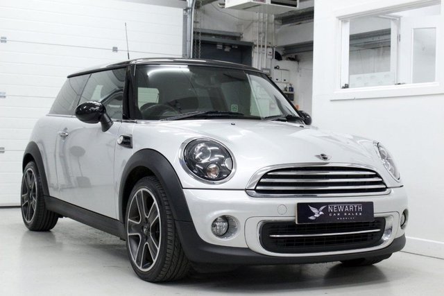 2011 61 MINI Hatch Cooper 1.6 COOPER SOHO 3d 120 BHP