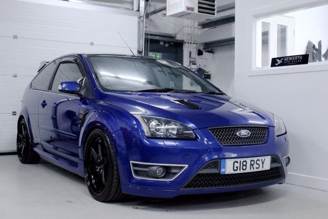 2015 G Volkswagen Golf 2.0 R DSG 3d 298 BHP