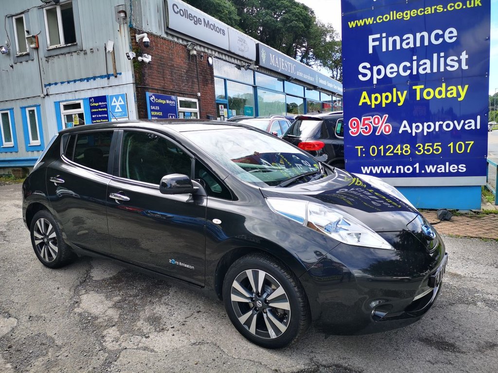 View our NISSAN LEAF
