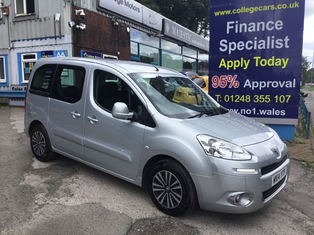 View our PEUGEOT PARTNER