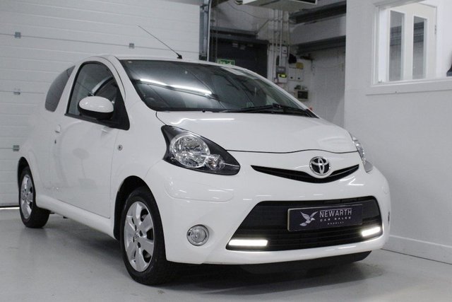 2013 62 Toyota Aygo 1.0 VVT-I FIRE AC 3d 67 BHP