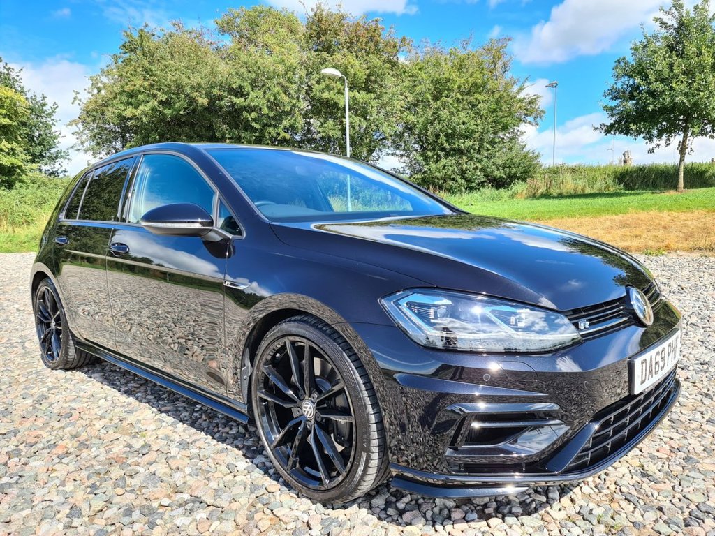 View our VOLKSWAGEN GOLF