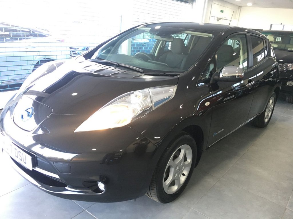 View our NISSAN LEAF