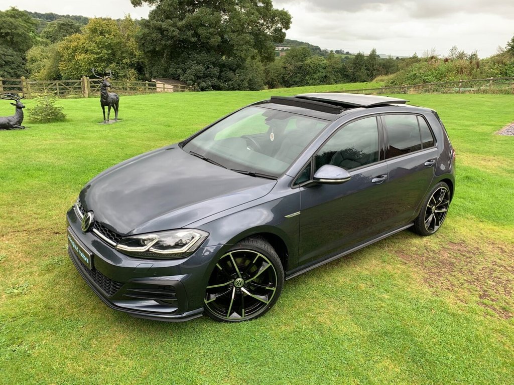 View our VOLKSWAGEN GOLF