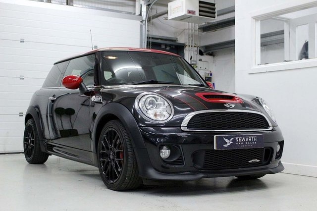 2026 12 MINI Hatch John Cooper Works 