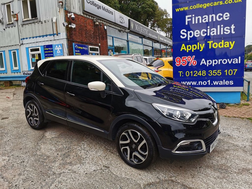 View our RENAULT CAPTUR