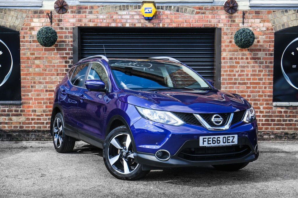View our NISSAN QASHQAI