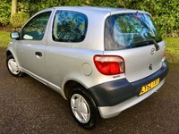 USED 2003 52 TOYOTA YARIS 1.0 S VVT-I 3d 64 BHP ONLY 86,950 MILES / PART EXCHANGE TO CLEAR/ULEZ COMPLIANT IN AS A PART EXCHANGE-- PRICED TO CLEAR--GREAT SERVICE HISTORY/SCUFF MARKS ON NEAR SIDE