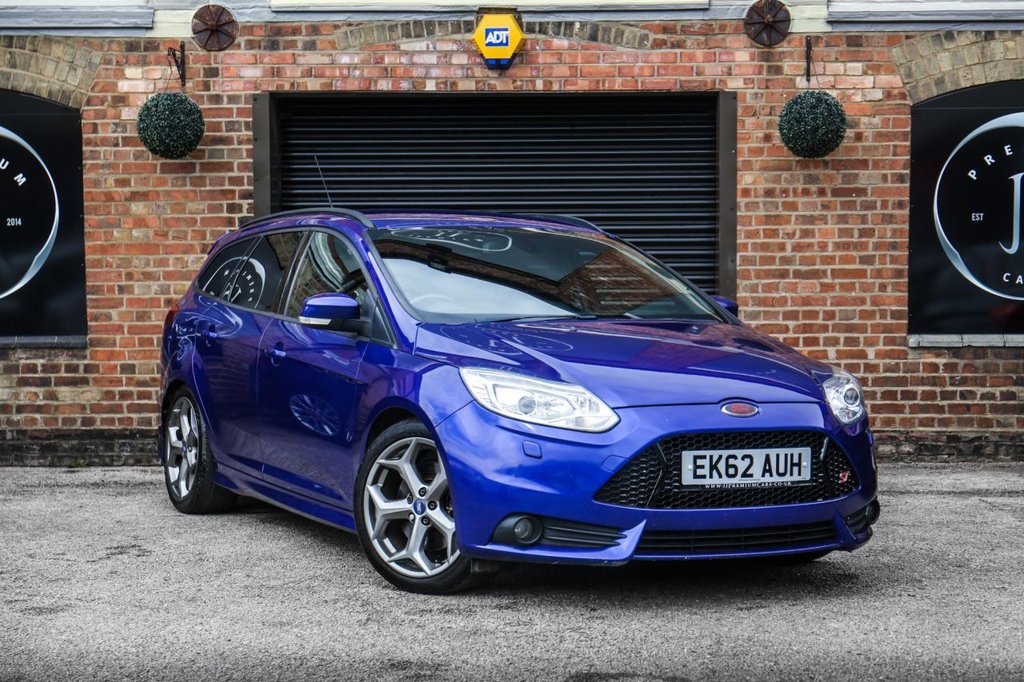 View our FORD FOCUS