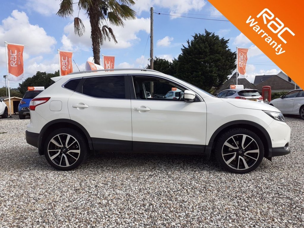 View our NISSAN QASHQAI