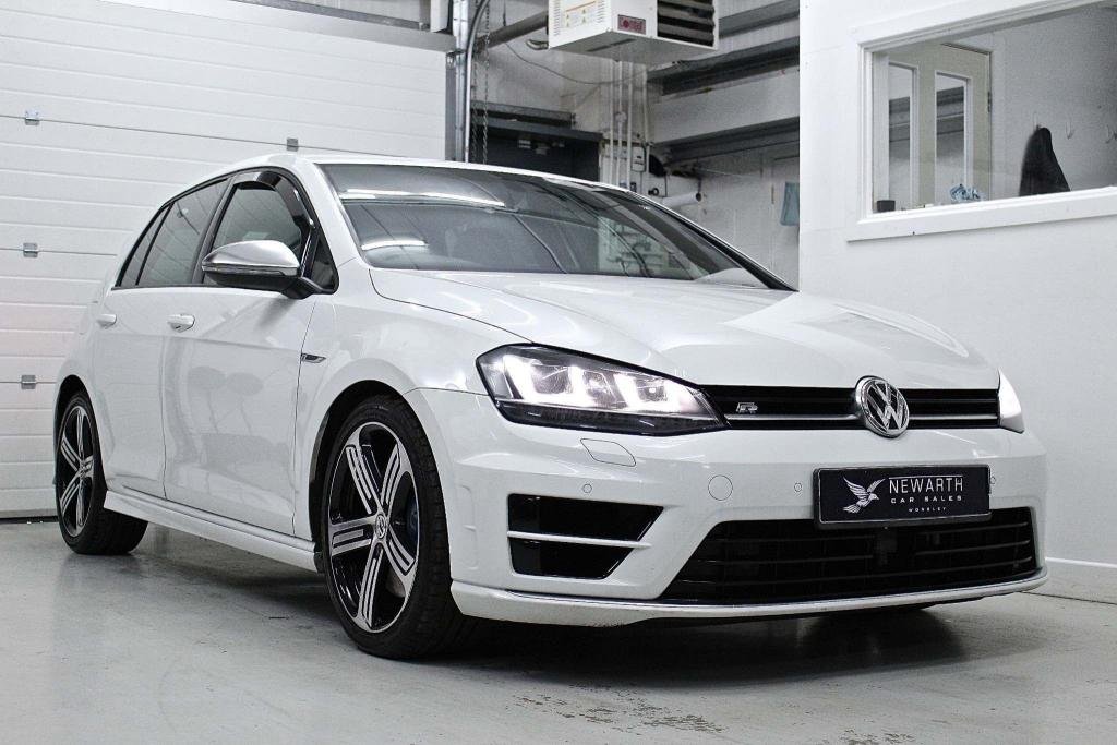 View our VOLKSWAGEN GOLF