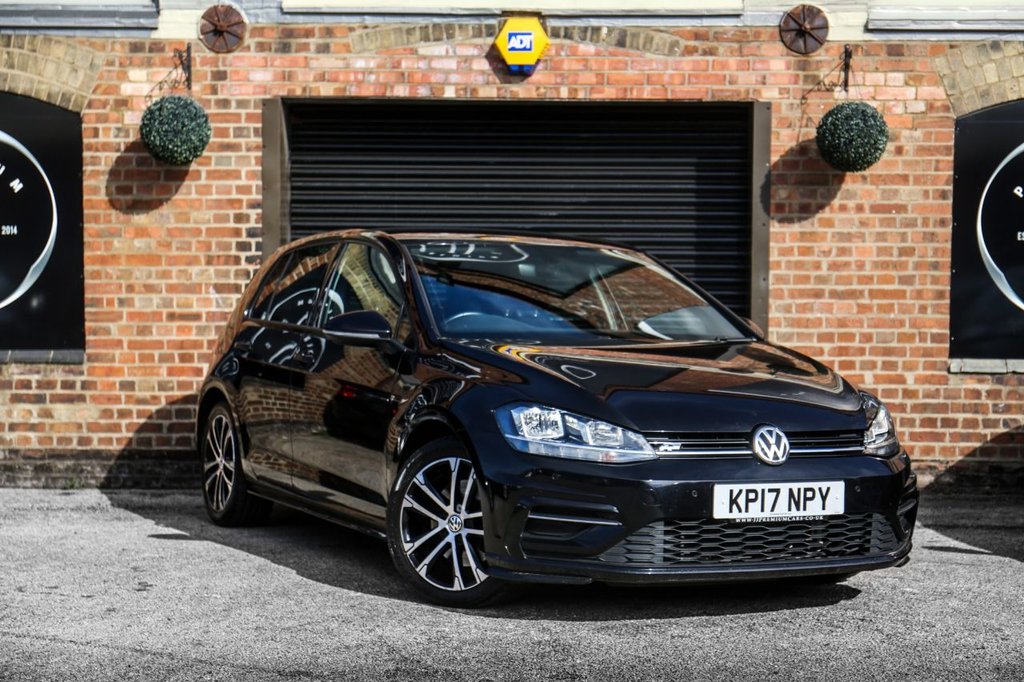 View our VOLKSWAGEN GOLF