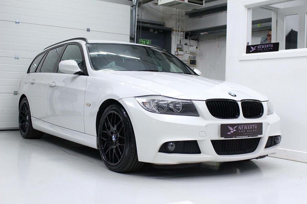 View our BMW 3 SERIES