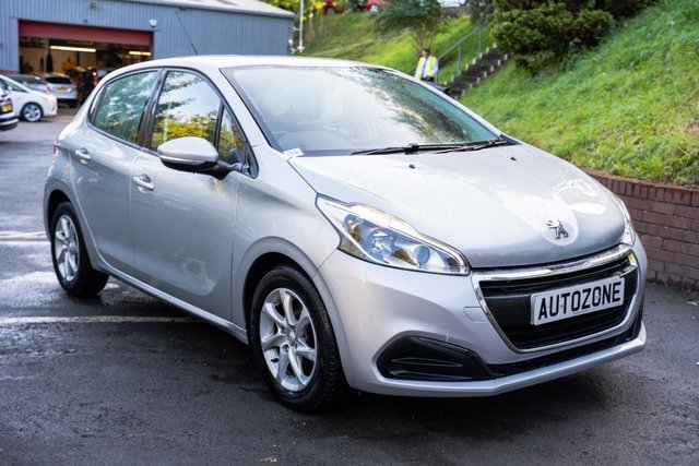 View our PEUGEOT 208