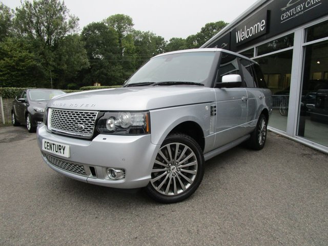 2011 61 Land Rover Range Rover 4.4 TDV8 VOGUE 5d 313 BHP