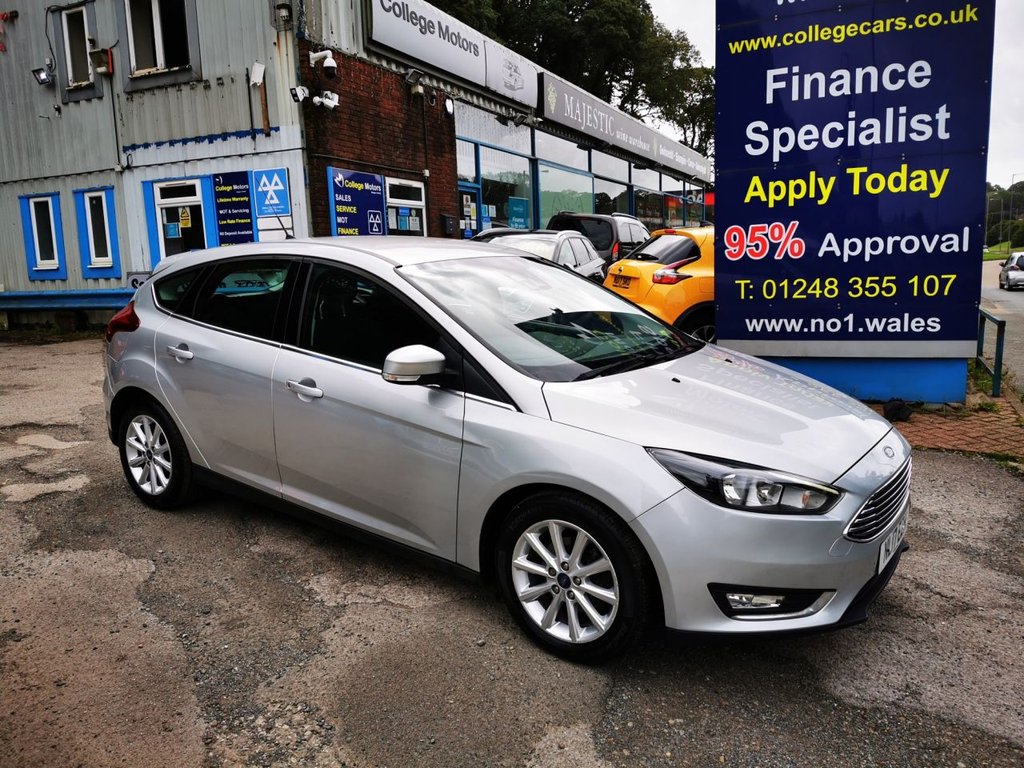 View our FORD FOCUS