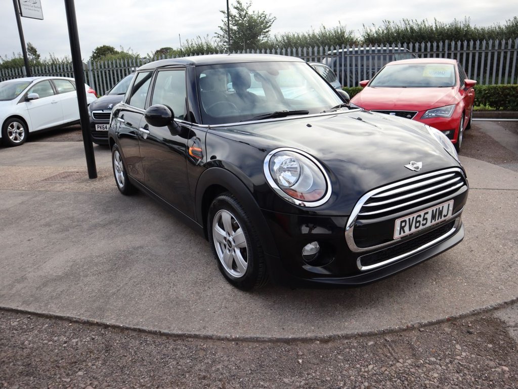 View our MINI HATCH COOPER