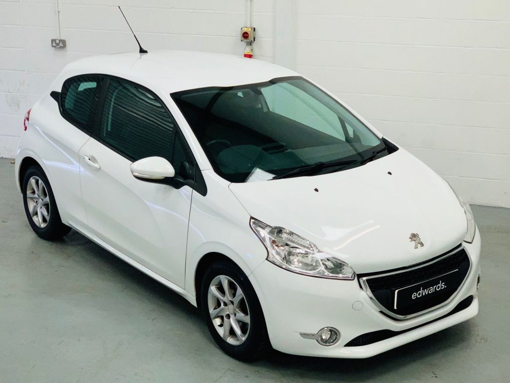 View our PEUGEOT 208
