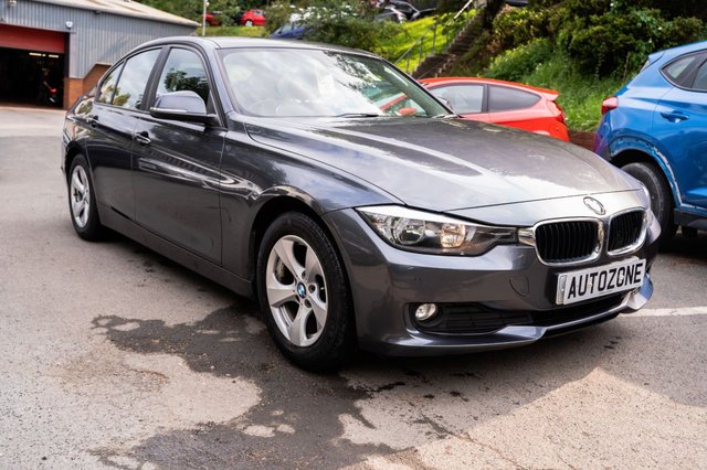 View our BMW 3 SERIES