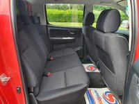 USED 2016 66 TOYOTA HI-LUX 3.0 INVINCIBLE 4X4 D-4D DCB 169 BHP 1 LADY OWNER FROM NEW  ** NO VAT **