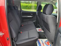 USED 2016 66 TOYOTA HI-LUX 3.0 INVINCIBLE 4X4 D-4D DCB 169 BHP 1 LADY OWNER FROM NEW  ** NO VAT **