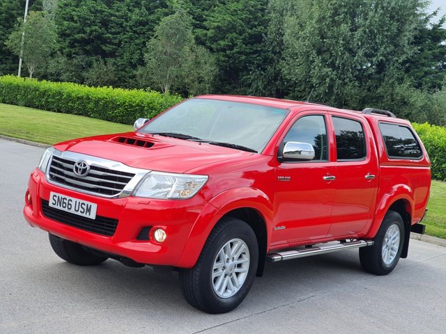 2016 66 Toyota HI-Lux 3.0 INVINCIBLE 4X4 D-4D DCB 169 BHP
