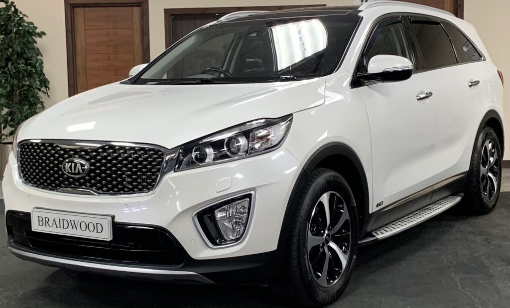 View our KIA SORENTO