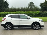 USED 2014 14 NISSAN QASHQAI 1.6 DCI TEKNA 5d 128 BHP LEATHER + SAT NAV + GLASS ROOF