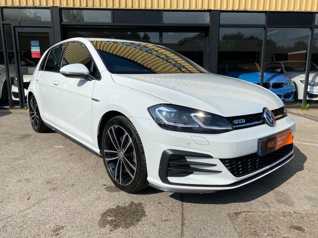 View our VOLKSWAGEN GOLF