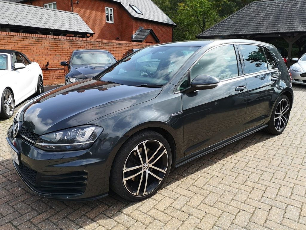 View our VOLKSWAGEN GOLF
