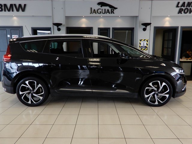 View our RENAULT GRAND SCENIC