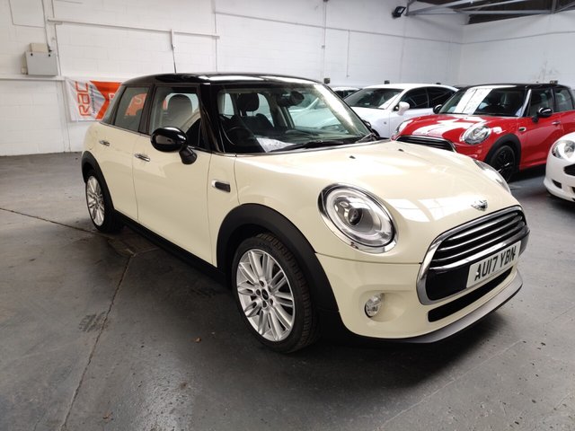 2017 17 MINI Hatch Cooper 1.5 COOPER 5d 134 BHP