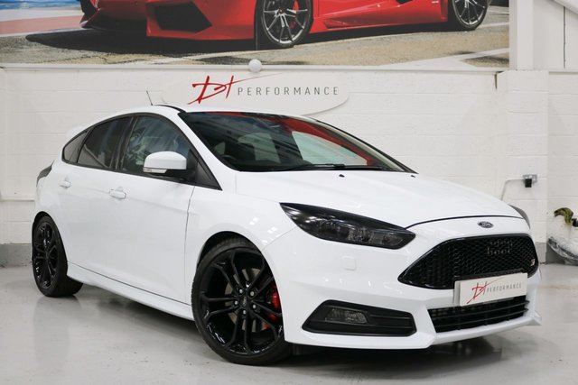 2016 66 Ford Focus 2.0 ST-3 5d 247 BHP