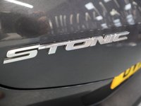 USED 2018 18 KIA STONIC 1.0 2 ISG 5d 118 BHP ONE LADY OWNER FROM NEW. GREAT KIA SERVICE HISTORY A EURO 6 CAR