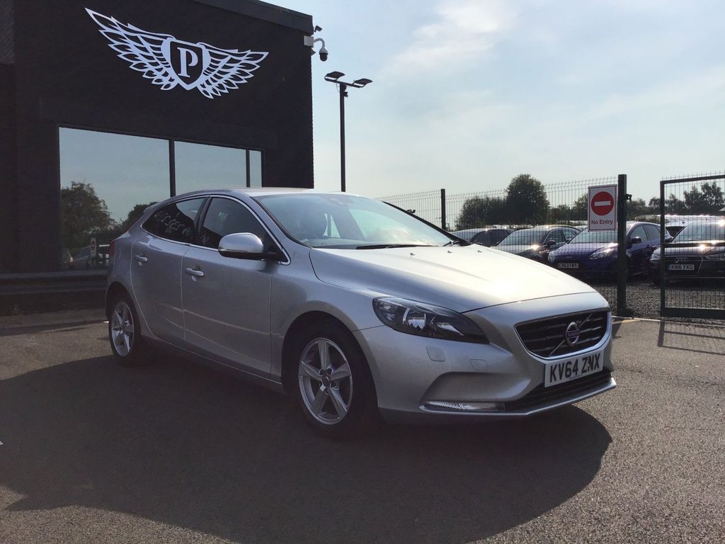 View our VOLVO V40